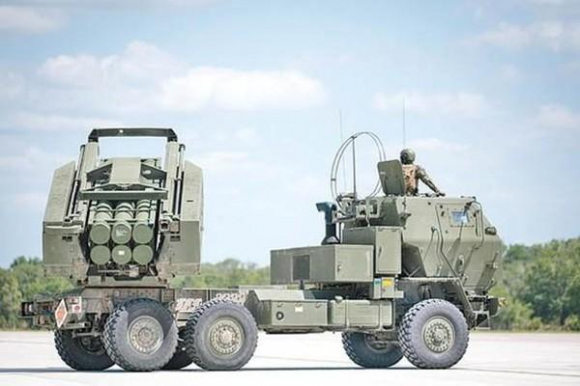 7 Vi Sao Phao M142 Himars Co The Lien Tuc Dot Chay Cac Kho Quan Su Cua Nga