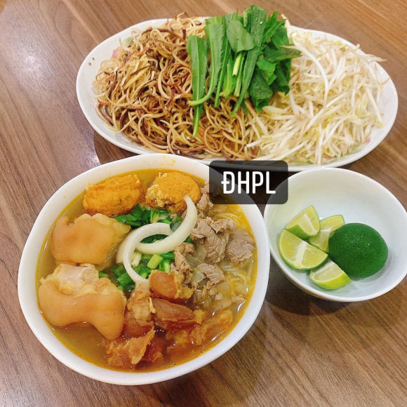 5 Nau Bun Bo Hue Chuan Vi Khong The Thieu Gia Vi Dac Biet Nay