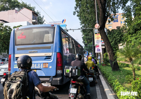 1 Xe Buyt Ra Khach Cuop Lan Hung Than Lai Tai Hien