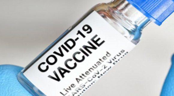 1 Anh Cap Phep Vaccine Ngua Covid 19 Va Bien The