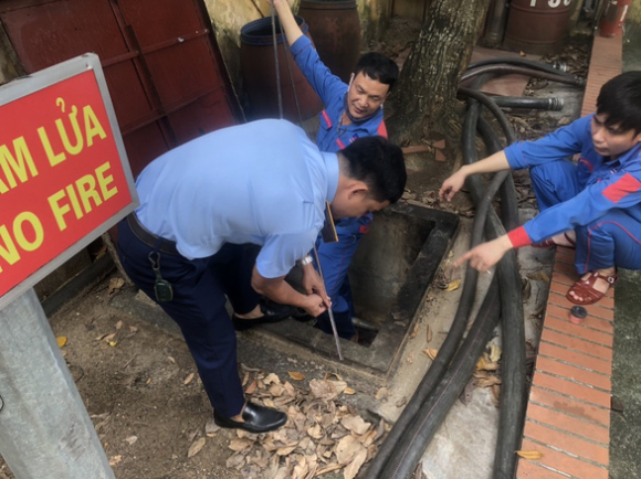 1 Them 16 Cay Xang O Ha Noi Dung Ban Vi Het Xang Dau