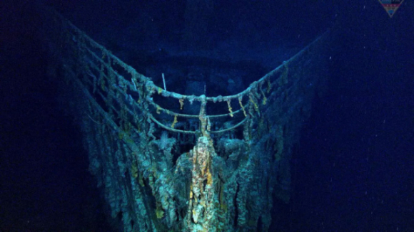 1 Ra Mat Tour Tham Quan Day Bien Ngam Tau Titanic Voi Gia 250000 Euro