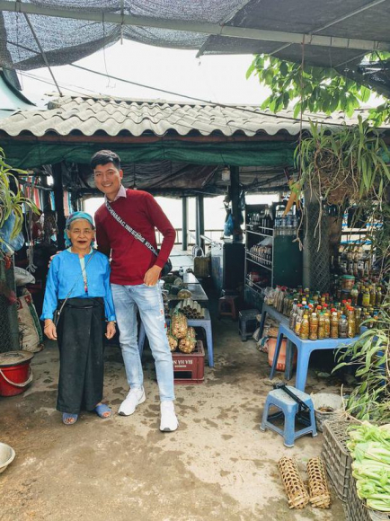 4 Me Vat Va Lam Phu Ho Con Trai 31 Tuoi Bao Hieu Tang 2 Manh Dat Dua Me Di Du Lich Khap Noi