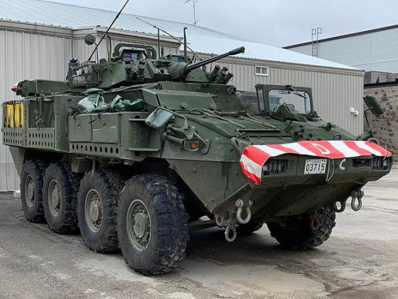 5 Thiet Giap Lav 60 Canada Vien Tro Cho Ukraine Xuat Hien Tren Duong Cao Toc Duc