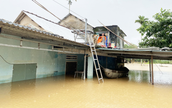 1 Hon 4000 Ngoi Nha O Quang Nam Bi Ngap 1 Nguoi Chet