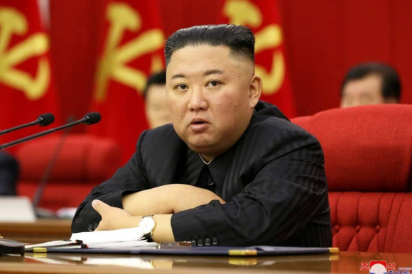 1 Lau Nam Goc Canh Bao Kim Jong Un Se Khong Song Sot Neu Su Dung Vu Khi Hat Nhan