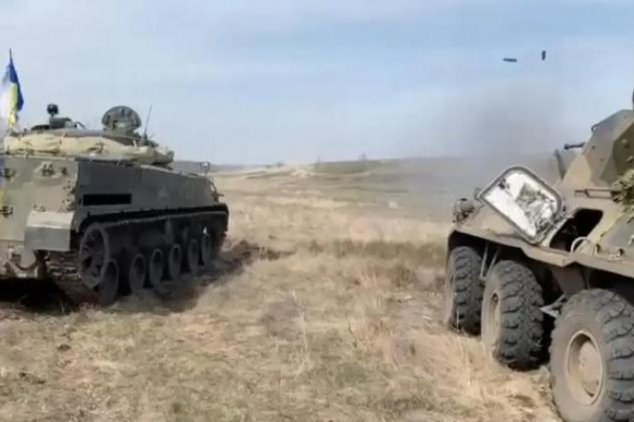 1 Quan Doi Ukraine Ap Sat Thanh Pho Svatovo O Khoang Cach 12 Km