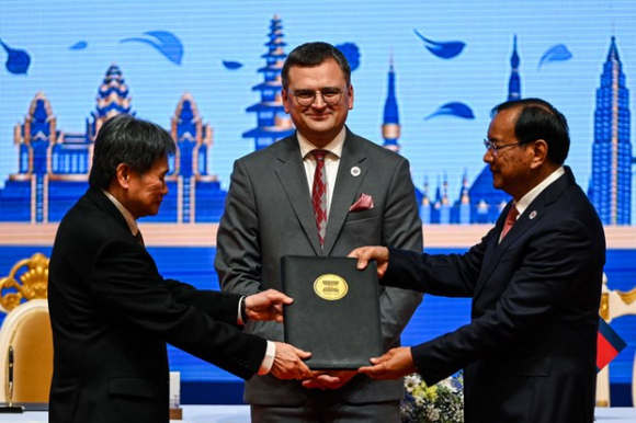 1 Ukraine Ky Thoa Uoc De Tang Cuong Quan He Voi Asean
