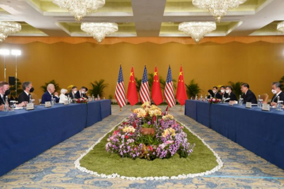2 Suc Nong Tam Lang Sau Cuoc Gap Giua Ong Tap Va Ong Biden