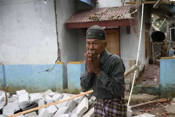 3 Dong Dat Indonesia Thuong Vong Len Gan 1300 Bao Cao Dau Long Tu 51 Truong Hoc