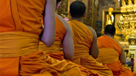 1 Chua Thai Lan Trong Rong Vi Tat Ca Su Bi Dua Di Cai Nghien