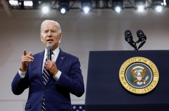 1 Ty Le Tin Nhiem Cua Tong Thong My Biden Tang Tro Lai