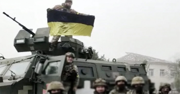 1 Luc Luong Vu Trang Ukraine Giuong Cao Quoc Ky Dau Tien O Ta Ngan Vung Kherson Bi Nga Chiem Dong