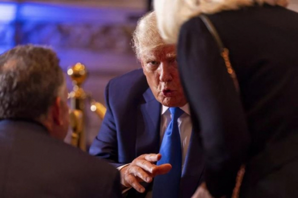 1 Phat Ngon Cua Ong Trump Khien Ca Nuoc My Bi Soc