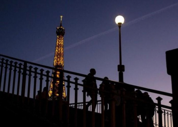 1 Phap Mat Dien Tren Dien Rong Tai Mot So Quan Phia Nam Thu Do Paris