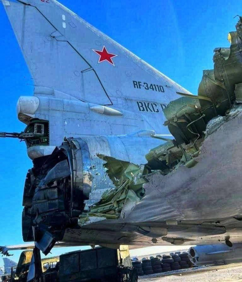 1 Khong Quan Nga Lan Dau Mat Oanh Tac Co Chien Luoc Tu 95 La Don Giang Rat Nang Ne