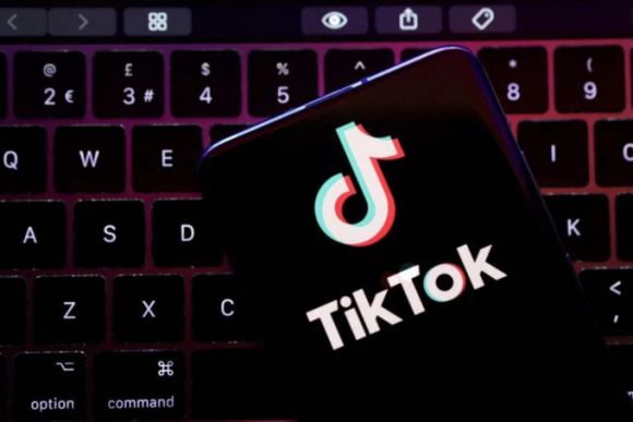 1 Nghi Si My Trinh Du Luat Cam Tiktok