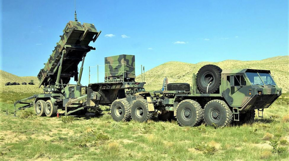 1 Rong Lua Patriot Vi Sao Lai Cuc Ky Dang So Voi Nga