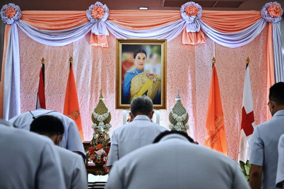 1 Cong Chua Thai Lan Dung Thiet Bi Ho Tro Tim Phoi