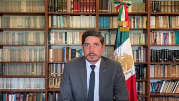 1 Peru Truc Xuat Dai Su Mexico