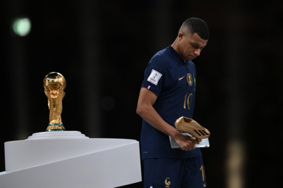 1 Bo Truong Phap Muon Fifa Dieu Tra Viec Mbappe Bi Cdv Xuc Pham