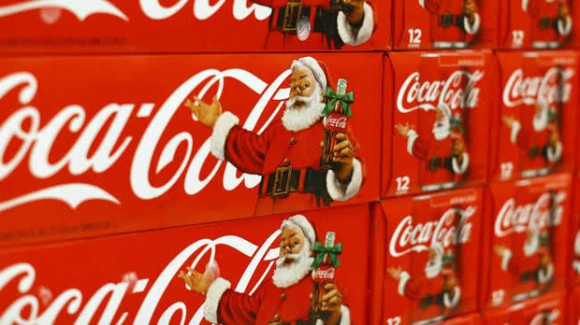 6 Lam Ro Tin Don Bao Nam Ong Gia Noel Co Thuc Su Do Coca Cola Sang Tao Nen