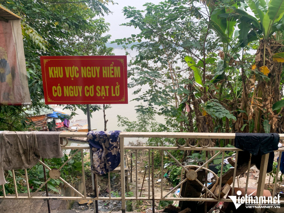 2 Bo Song Hong Tiep Tuc Sat Lo Ha Noi Ban Hanh Lenh Khan