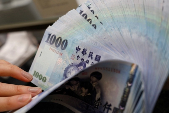 1 Cong Ty Dai Loan Thuong Tet 50 Thang Luong Cho Nhan Vien