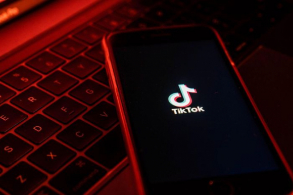 3 Sau My Den Luot Chau Au Dua Tiktok Vao Tam Ngam