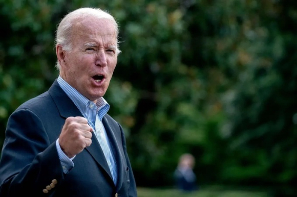 2 Joe Biden Dang Buoc Vao Hang Ngu Nhung Tong Thong My Thanh Cong