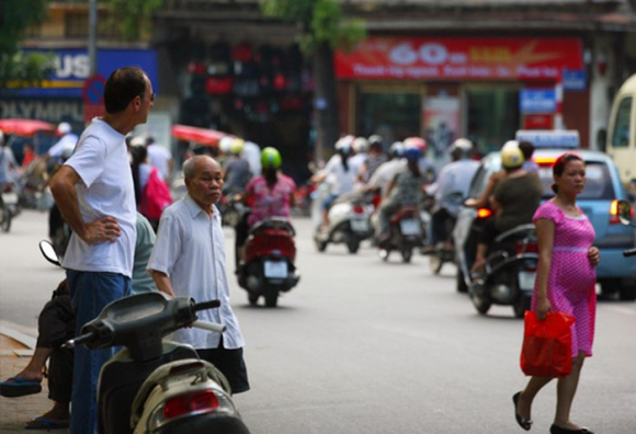 9 Du Khach Tay Sang Duong O Viet Nam Nhu Choi Tro Phieu Luu Mao Hiem