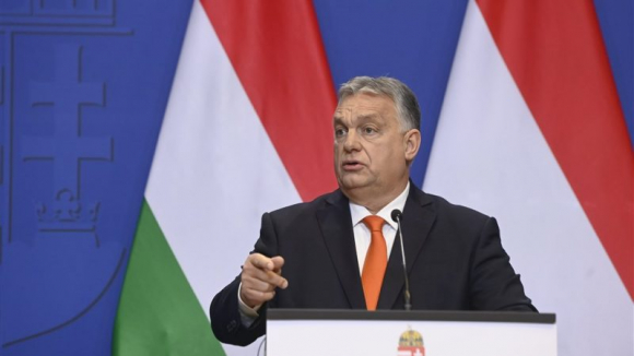 1 Eu Phot Lo Bo Phieu Cua Hungary Ve Trung Phat Nga