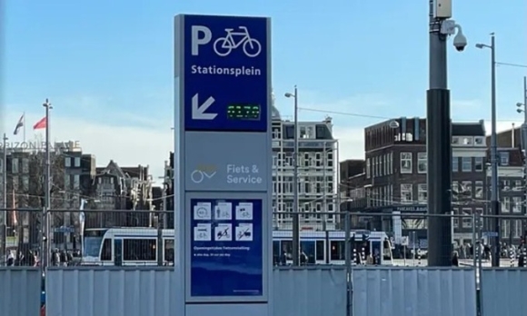 1 Gara Xe Dap Duoi Nuoc Giai Quyet Dau Dau Cho Amsterdam