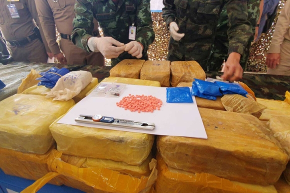 1 Mang Mot Vien Ma Tuy Da O Thai Lan Cung Bi Phat Tu Nang