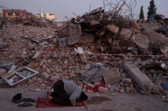 1 Hon 40000 Nguoi Chet Sau Dong Dat O Tho Nhi Ky Syria