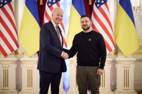 4 Tong Thong My Biden Gay Bat Ngo Lon Khi Dang O Tham Kiev Ukraine