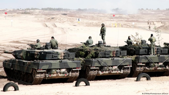 1 Binh Si Ukraine Tiet Lo Lai Xe Tang Leopard Giong Nhu Cuoi Mercedes