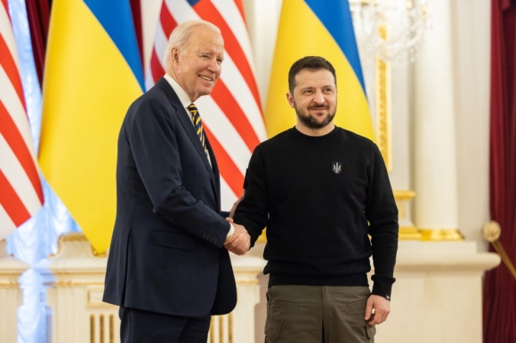 1 Ong Zelensky Trat Tu The Gioi Dang Duoc Quyet Dinh O Ukraine