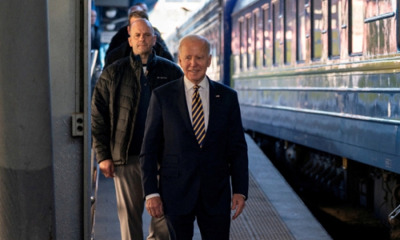 2 21 Gio Ong Biden Bi Mat Tu Washington Den Kiev