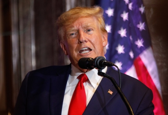 1 Ong Trump Phan Hoi Loi Cong Kich Ve Tuoi Tac