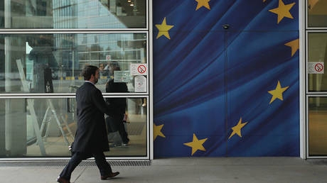 1 Eu Thong Qua Lenh Trung Phat Moi Doi Voi Nga