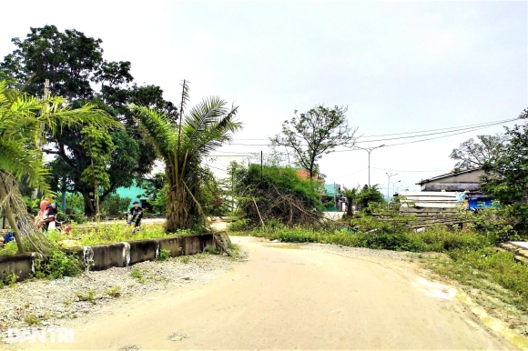 1 Bon Nam Chua Lam Xong 560 Met Duong