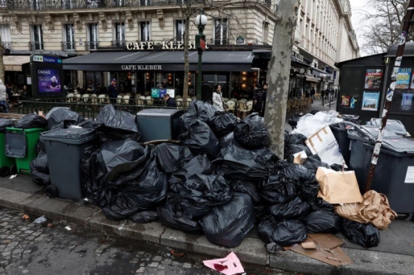 1 Duong Pho Paris Ngap Rac