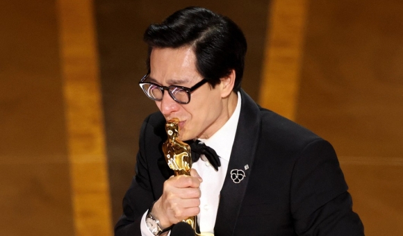 1 Tung That Nghiep Tai Hollywood Sao Goc Viet Nhan Tuong Vang Som Tai Oscar 2023