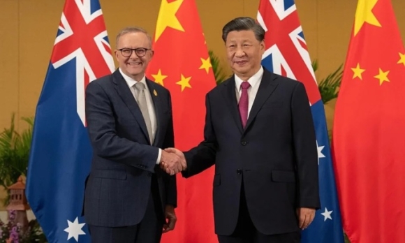 2 Thuong Vu Tau Ngam Them Song Gio Cho Quan He Australia   Trung Quoc