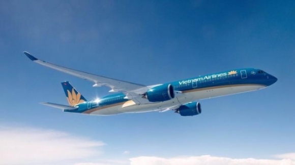 1 Bat Giu 3 Tiep Vien Vietnam Airlines Xach Ma Tuy Ve Viet Nam