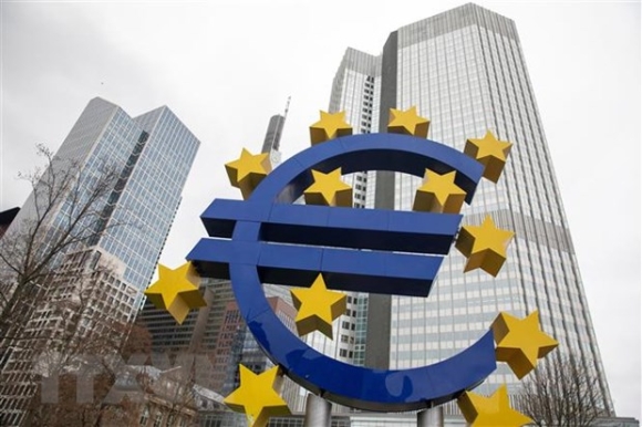 1 Kinh Te Eurozone Tang Truong Manh Nhat Trong 10 Thang
