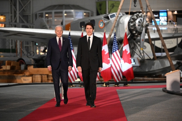 1 My Va Canada Cam Ket Hop Tac Bao Ve Nato
