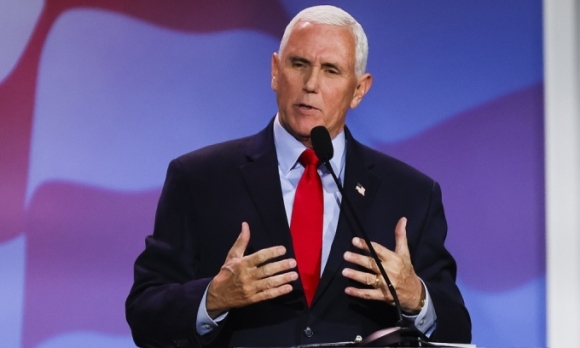 1 Tham Phan Yeu Cau Mike Pence Lam Chung Chong Lai Ong Trump