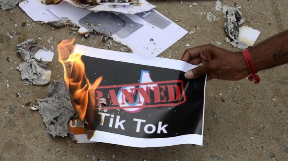 1 Uc Va Toan Bo Lien Minh Ngu Nhan Xoa Tiktok Khoi Thiet Bi Chinh Phu